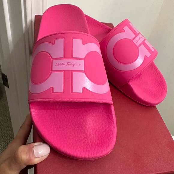 Salvatore Ferragamo slider sandals - Picture 3 of 5